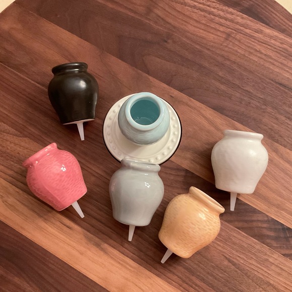 Pretty Pottery Vase Platter Decor 💐 - Picture 8 of 12